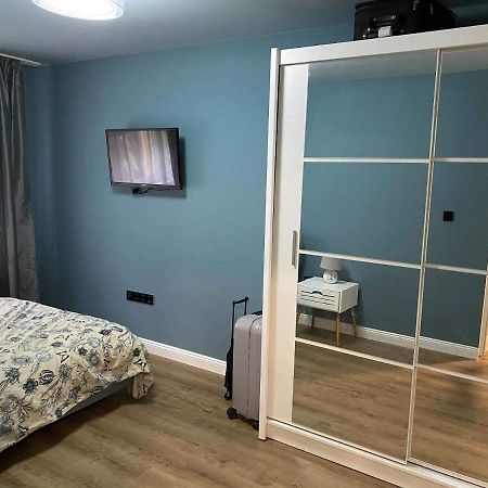 Edy Residence Миеркуря Чук Екстериор снимка